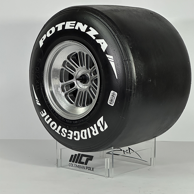 Pole F1 Bridgestone Grande